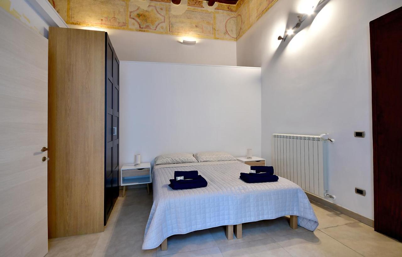 Di Affreschi E Volte Bed & Breakfast Napoli Ngoại thất bức ảnh